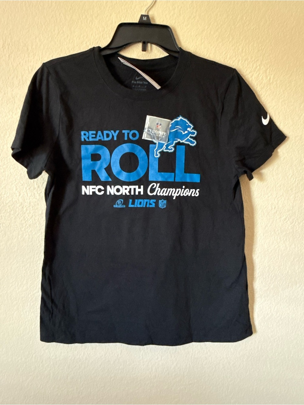 Nike Black Detroit Lions 'Ready to Roll' Graphic Tee - Blue Accents Sz M NWT